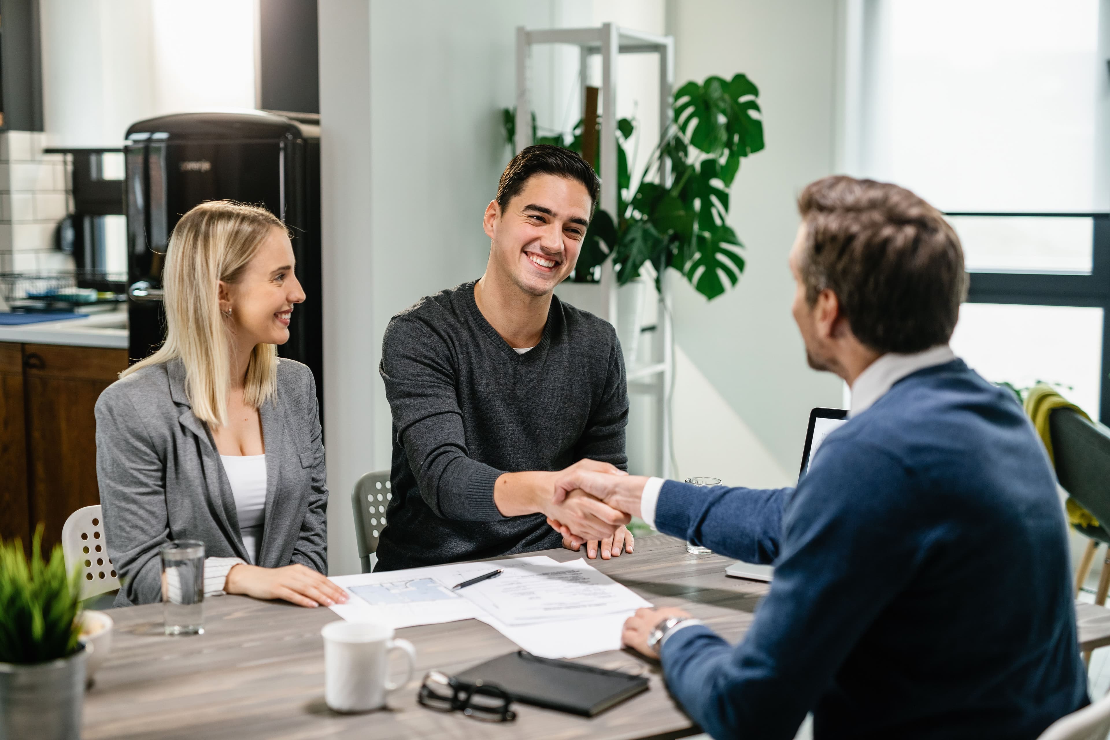 Quando Procurar um Advogado Trabalhista? Entenda Seus Direitos